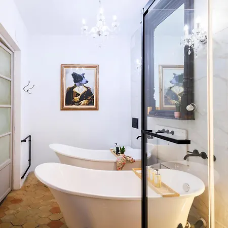 Dog Admiral - Urban Guest House-3